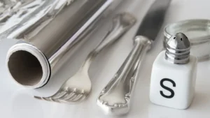 Resultado de limpiar cubiertos de plata en casa con remedios caseros
