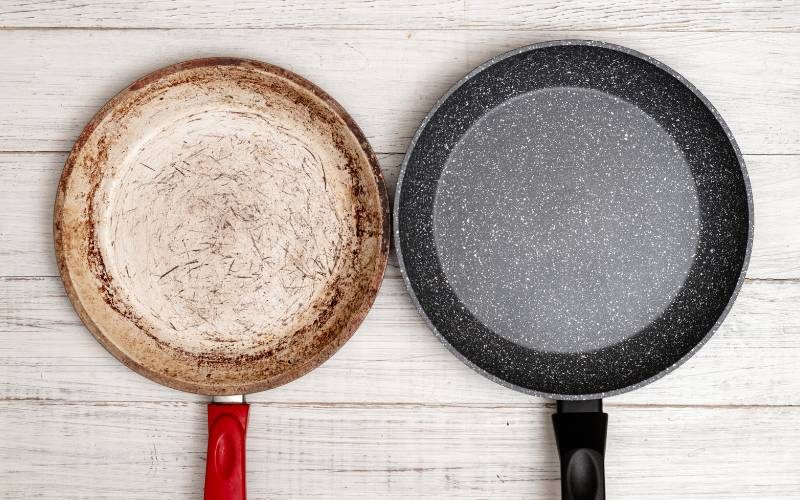 Limpiar las sartenes con bicarbonato y vinagre